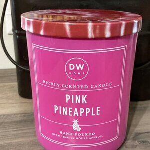 DW HOME PINK PINEAPPLE SCENTED CANDLE WITH TIE-DYE LID NEW 15.3 oz.